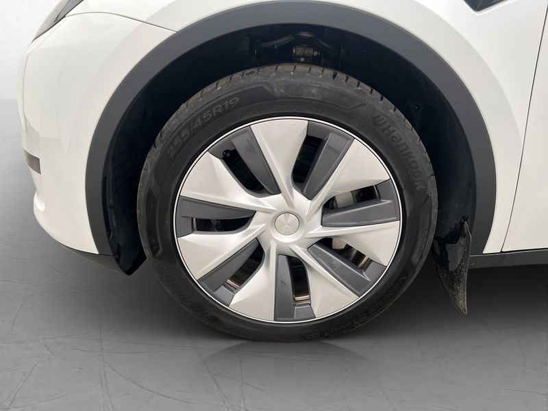 Tesla Model Y bild 31