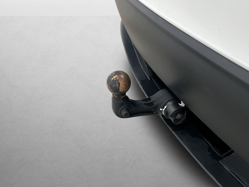 Tesla Model Y bild 11