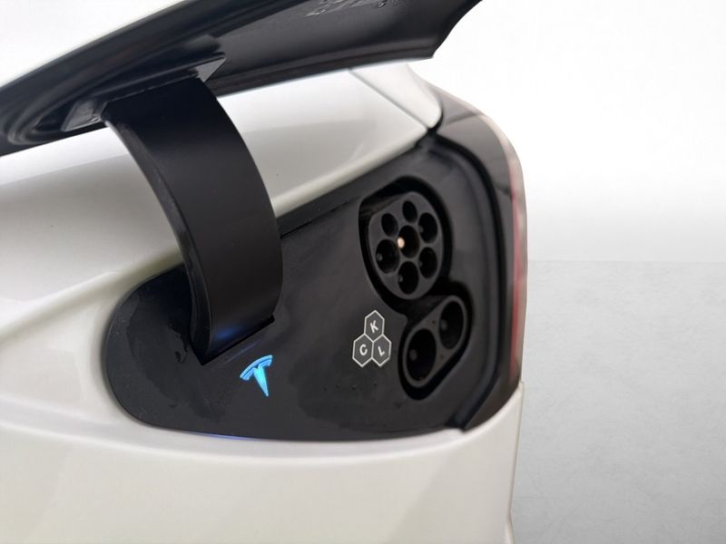 Tesla Model Y bild 10