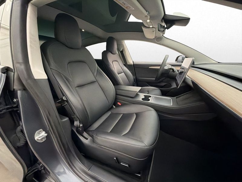 Tesla Model 3 bild 15