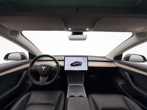 Tesla Model 3 bild 17