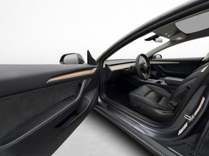 Tesla Model 3 bild 13