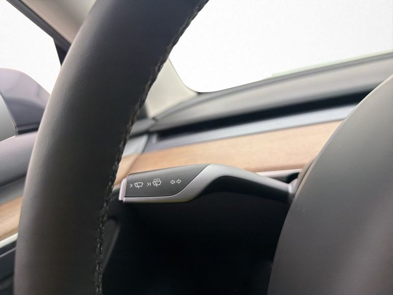 Tesla Model 3 bild 20