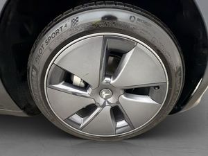 Tesla Model 3 bild 34