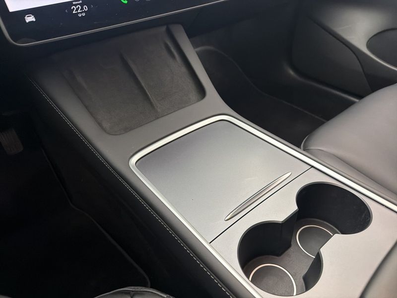 Tesla Model 3 bild 18