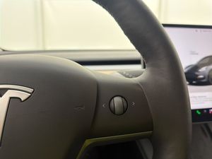 Tesla Model 3 bild 22