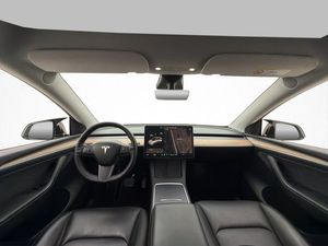Tesla Model Y bild 17