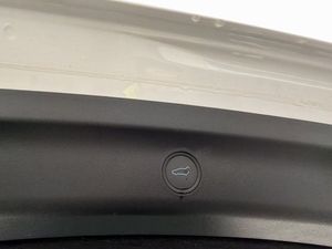Tesla Model Y bild 13