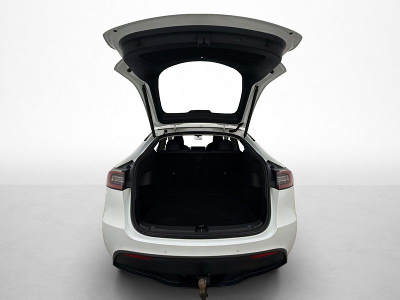 Tesla Model Y bild 12