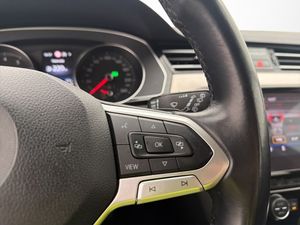 Volkswagen Passat bild 20