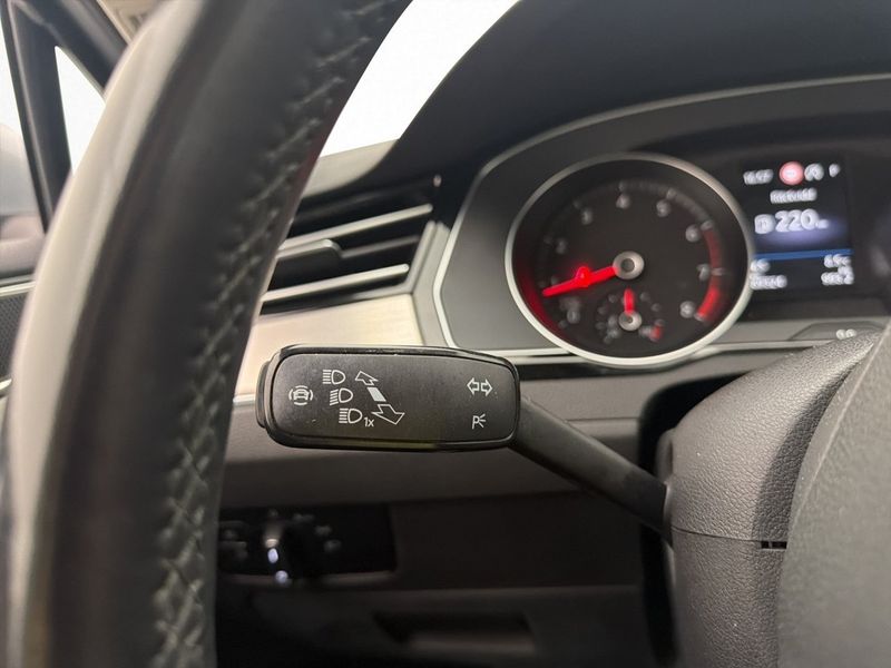 Volkswagen Passat bild 18
