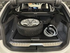 BMW 330 bild 17