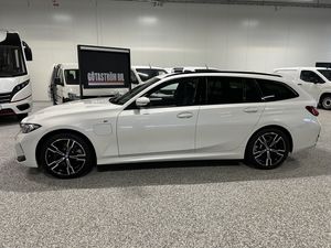 BMW 330 bild 9