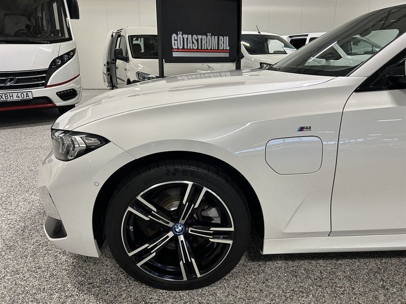 BMW 330 bild 10