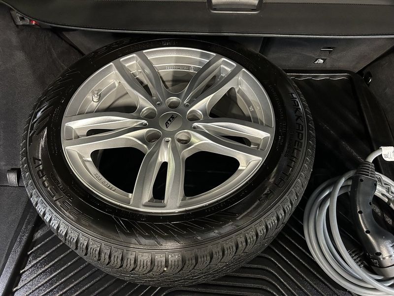 BMW 330 bild 18