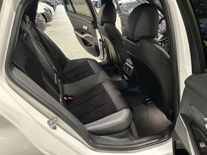 BMW 330 bild 20