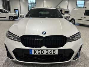 BMW 330 bild 11
