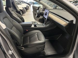 Tesla Model Y bild 20