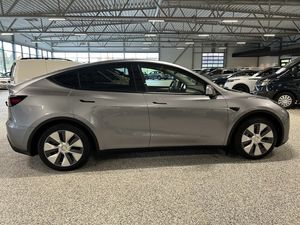 Tesla Model Y bild 7