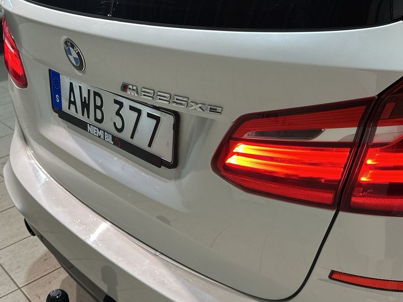 BMW 225 bild 19