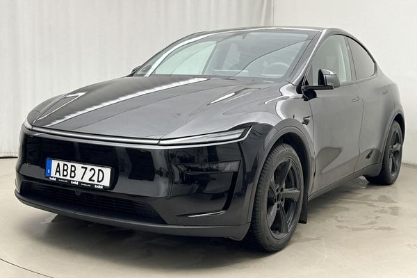 Tesla Model Y Long Range Dual Motor AWD - 2025