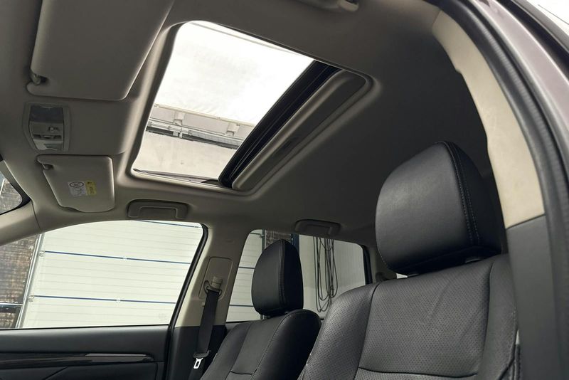 Mitsubishi Outlander bild 16