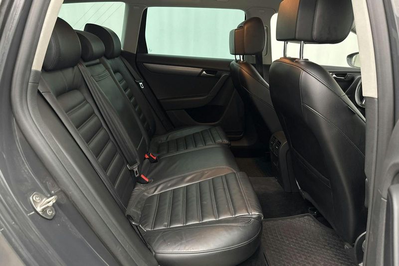 Volkswagen Passat bild 8