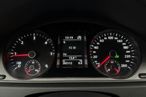 Volkswagen Passat bild 10
