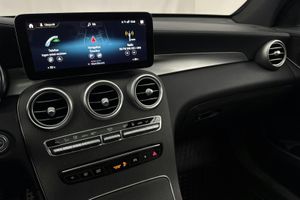 Mercedes GLC300 bild 13