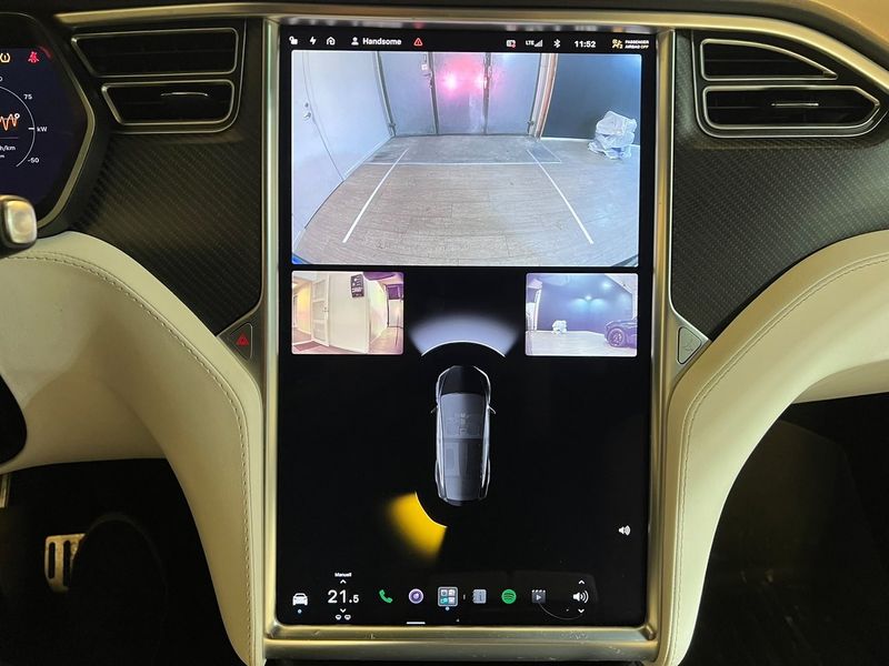 Tesla Model X bild 18