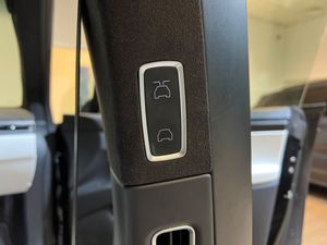 Tesla Model X bild 13