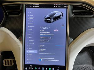 Tesla Model X bild 17