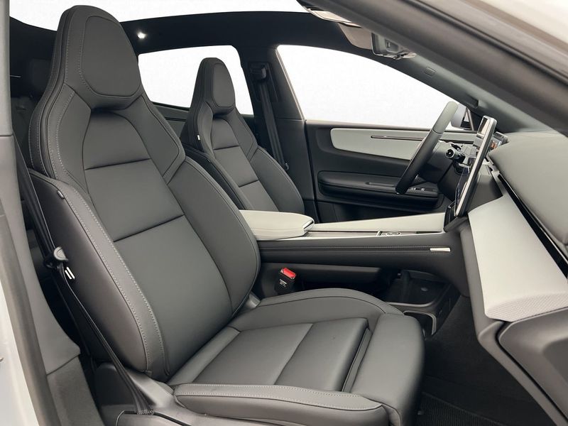 Polestar 4 bild 36