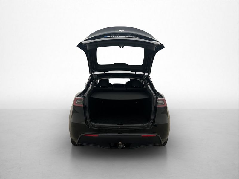 Tesla Model Y bild 10