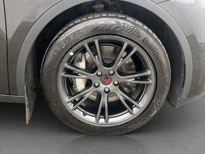 Tesla Model Y bild 35