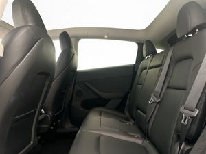 Tesla Model Y bild 31