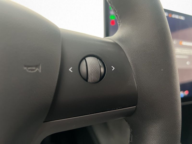 Tesla Model Y bild 19