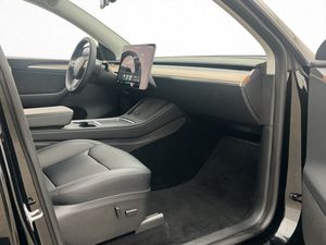 Tesla Model Y bild 30