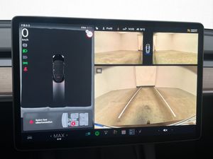 Tesla Model Y bild 21
