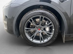 Tesla Model Y bild 32