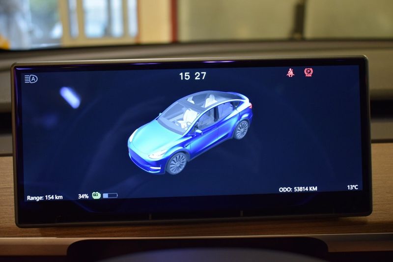 Tesla Model Y bild 13