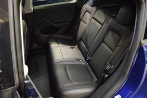 Tesla Model Y bild 8