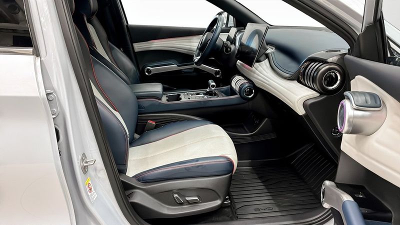 BYD Atto 3 bild 3