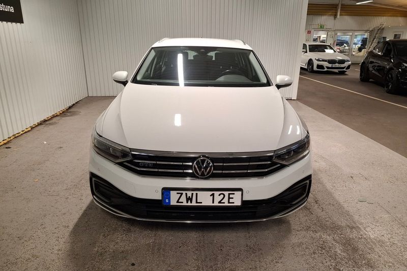 Volkswagen Passat bild 8