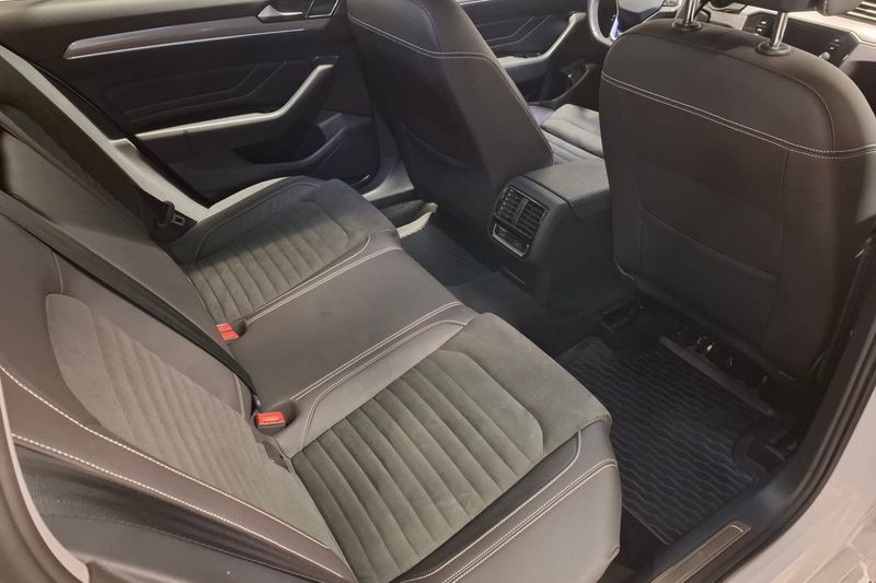 Volkswagen Passat bild 13