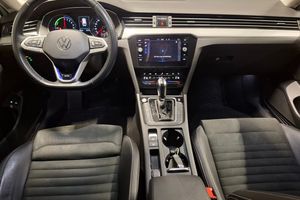 Volkswagen Passat bild 9