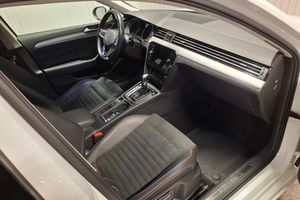 Volkswagen Passat bild 11