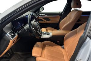 BMW i4 bild 7