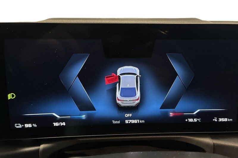 BMW i4 bild 5