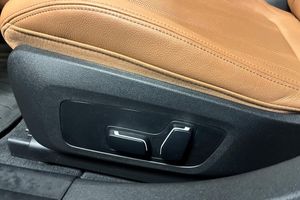 BMW i4 bild 16